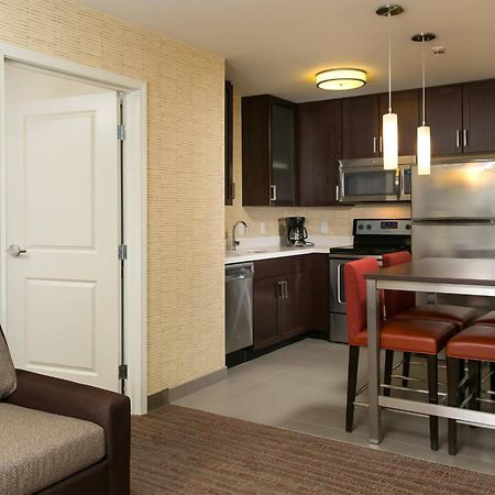 Residence Inn By Marriott Kansas City At The Legends Esterno foto